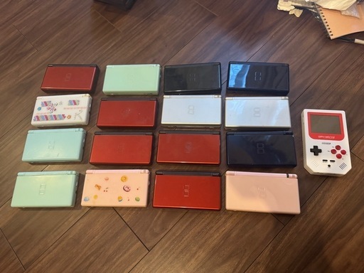 DS Lite16個とDSゲーム16個