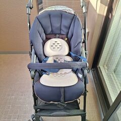 コンビベビーカー　スゴカル4キャスCompact
