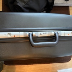キャリーケースの画像