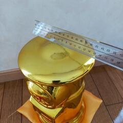 郵便ポスト型貯金箱　金色の画像