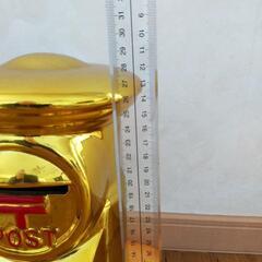 郵便ポスト型貯金箱　金色の画像