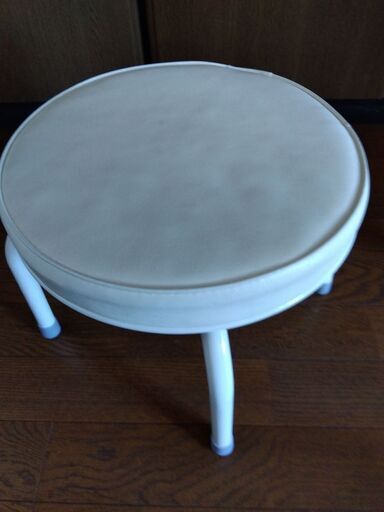 美品◆ロータイプのクッションチェア◆