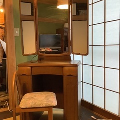 三面鏡　ドレッサー　照明付き　レトロ　木製の画像