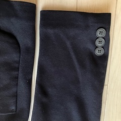 子供用スーツ(UNIQLO)の画像