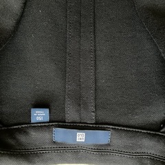 子供用スーツ(UNIQLO)の画像