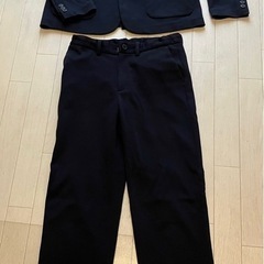子供用スーツ(UNIQLO)
