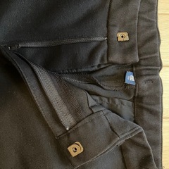子供用スーツ(UNIQLO)の画像
