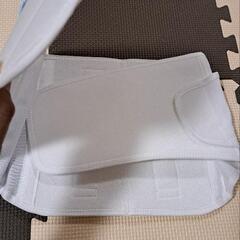 腰椎コルセットの画像