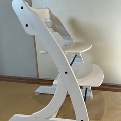高さ調整できる子ども椅子