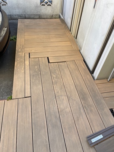 樹脂ウッドデッキと土台パレット他