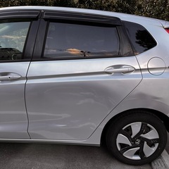 【価格応談可/期間限定値引き】ホンダ　フィット　2014年式ハイブリッドの画像