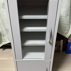 食器棚、収納棚の画像