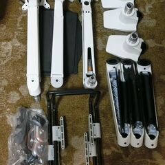 24インチモニター、32インチTV、プリンタ、モニターアーム×3の画像