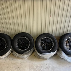 【バリ山ほぼ未使用
】265/65R17 スタッドレスタイヤホイ...