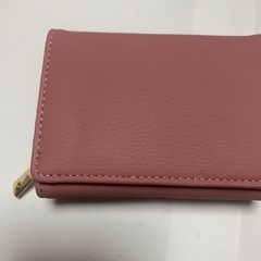 *ピンクの2つ折り財布＊の画像