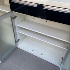 ダイニング　カウンター　食器棚　の画像