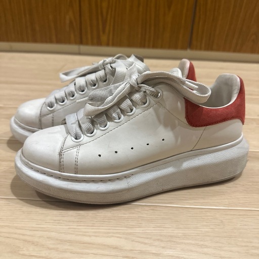 ✨ Alexander McQueen スニーカー販売中！ ✨