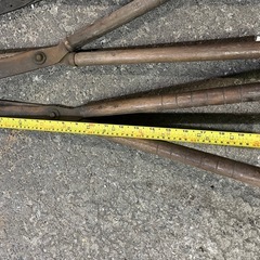 伐採やお茶等に使う道具の画像