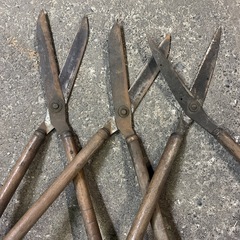 伐採やお茶等に使う道具の画像