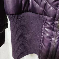 フードつきダウンの画像