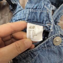 H&Mデニムショートオーバーオール ハートポケット 2-3Y 98cmの画像