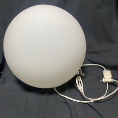 球型の間接照明
