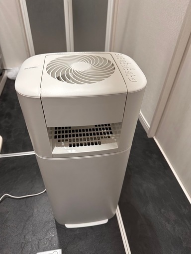 \n衣類乾燥機　アイリスオーヤマ