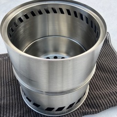 中型ウッドストーブ キャンプストーブ 高さ約31cm 直径約20焚火や防災 アウトドア調理にどうぞの画像