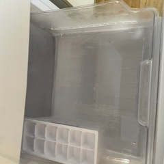 SHARP 冷蔵庫　一人暮らしにちょうどいい　の画像