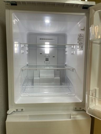 SHARP 冷蔵庫　一人暮らしにちょうどいい　