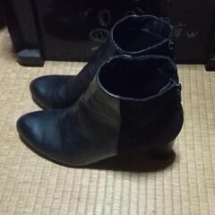 ショートブーツ　黒の画像