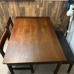 ダイニングテーブル　商談中