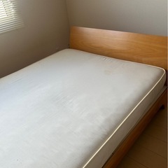 無印良品　セミダブルベッド
