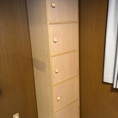 扉付き棚