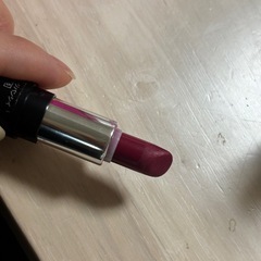 マック、ジバンシー、ドルチェ&ガッパーナの画像