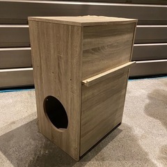 子犬、小犬、仔犬、猫のトイレ用ボックスの画像