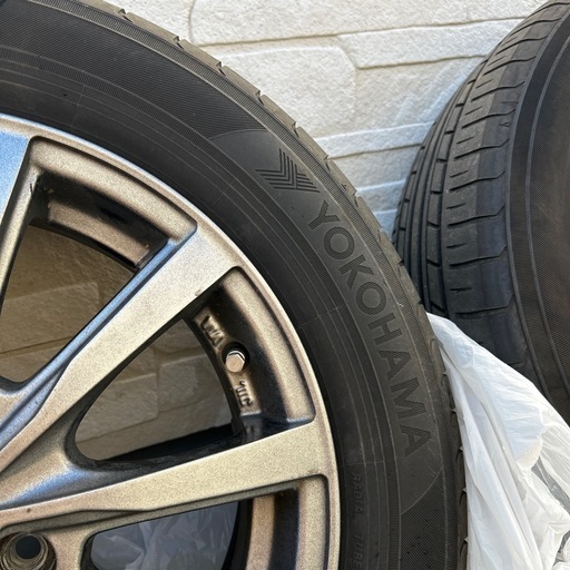 トヨタ　スペイド　タイヤ