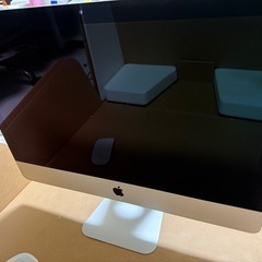 iMac (Retina 4K, 21.5-inch, 2017)の画像