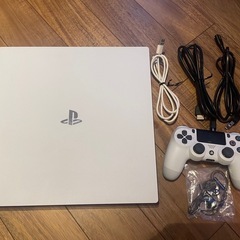 美品最新版PS4PRO本体CUH-7200Bこのまま遊べるセット