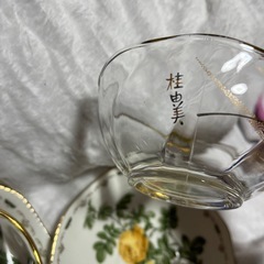 桂由美テイーカップ、2個、花柄お皿2枚セットの画像