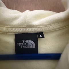 セール！40%OFF！ THANORTHFACE！パーカーSサイズ！の画像