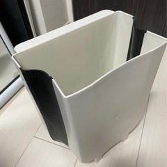 折りたたみ壁掛けキッチンゴミ箱の画像