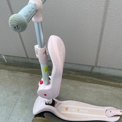 三輪キックボードの画像
