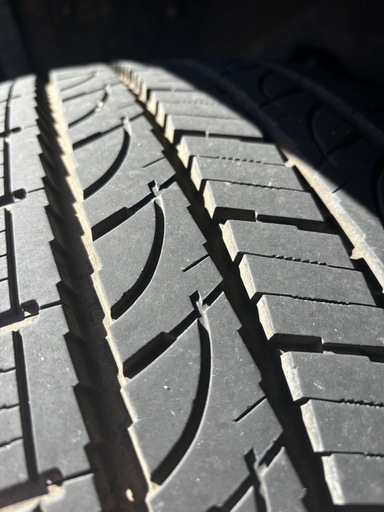 ランドクルーザープラド150後期純正オプション265/55r19アルミホイール ランドクルーザープラド150後期純正オプション265/55r19アルミホイール