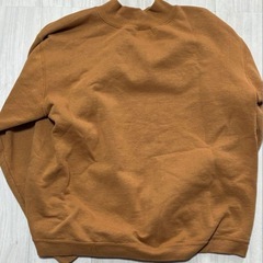 ブラウン 天使刺繍 クルーネック トレーナー レディース メンズの画像