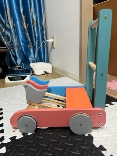 赤ちゃん歩く練習