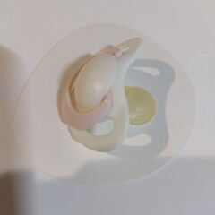 NUK  genius おしゃぶりの画像