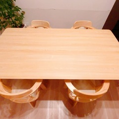 極美品—
定価22万原木ダイニングテープル6人用（回転式チェアシト6脚）セットの画像