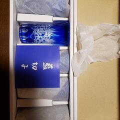 ガラスのコップ藍切子