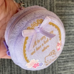 【新品・タグ付き】サンリオ ★ Hello Kitty  ミニポーチ　人気の画像